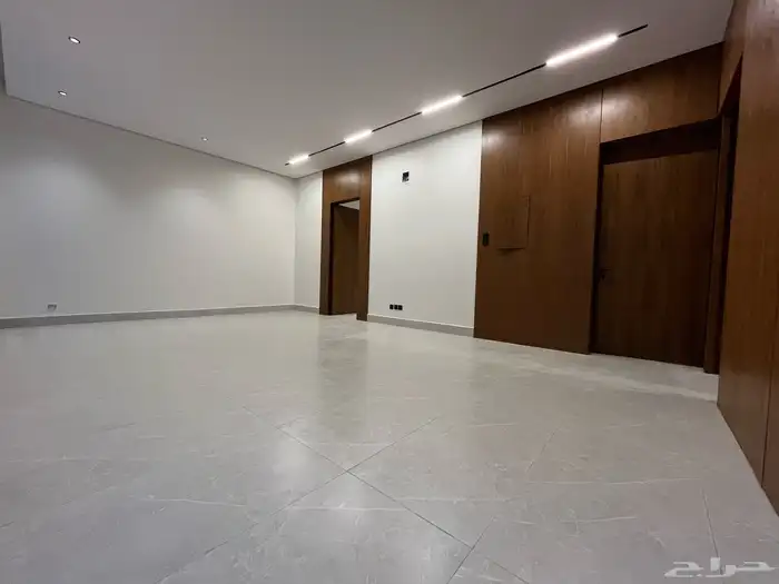 للبيع تاون هاوس وبنت هاوس في النرجس 1