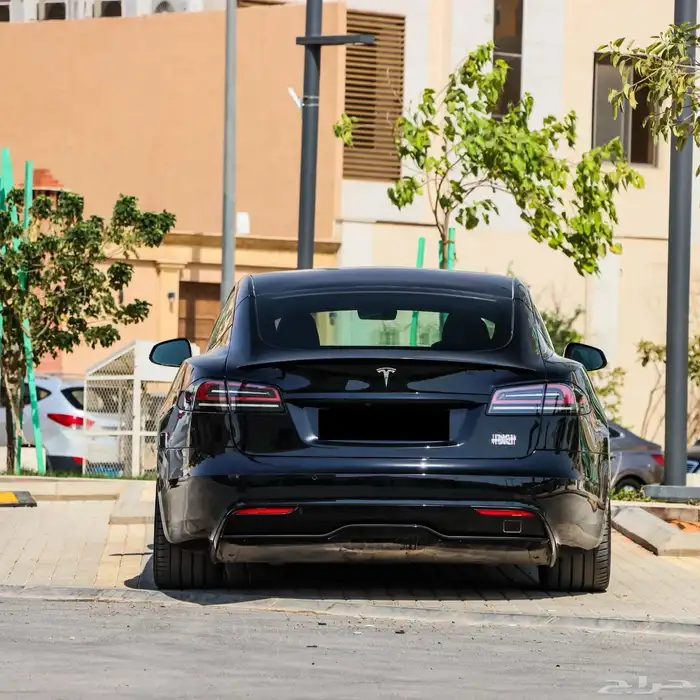 Tesla Model S Plaid تسلا موديل اس 4