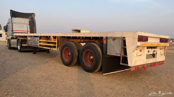 شاحنه مرسيدس للبيع موديل 2011 5