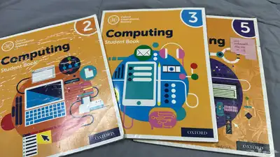 كتب مدارس عالمية للبيع بسعر رمززي 18