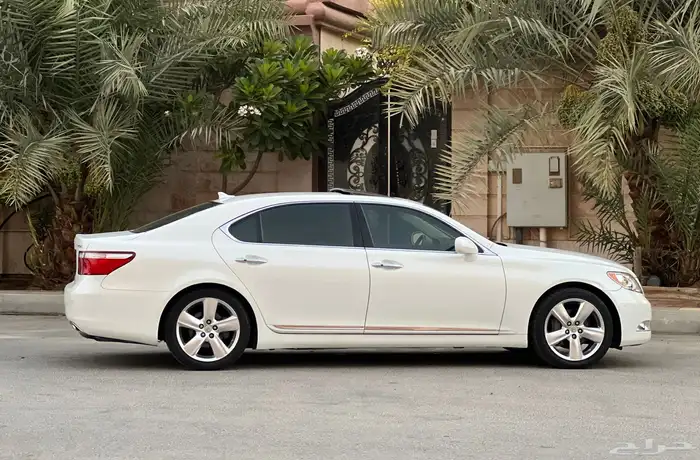 لكزس LS460 مخزن وكالة 2008 فل كامل 25