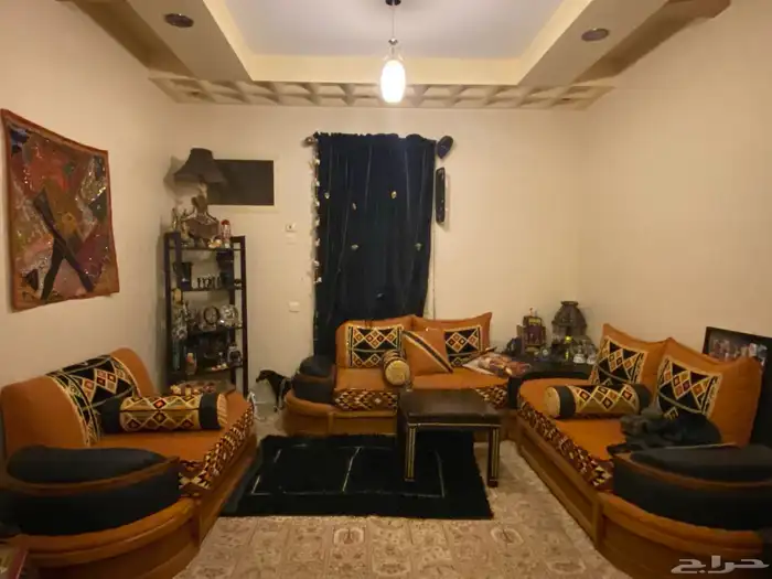 طقم جنب ستايل مغربي فخم مع ملحقاته طاوله و سجاده و3 قطع بف 0