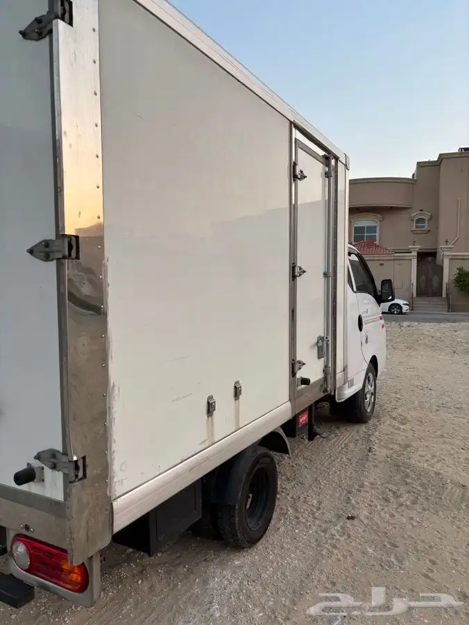 ثلاجه نظيفه للبيع موديل 2020 8