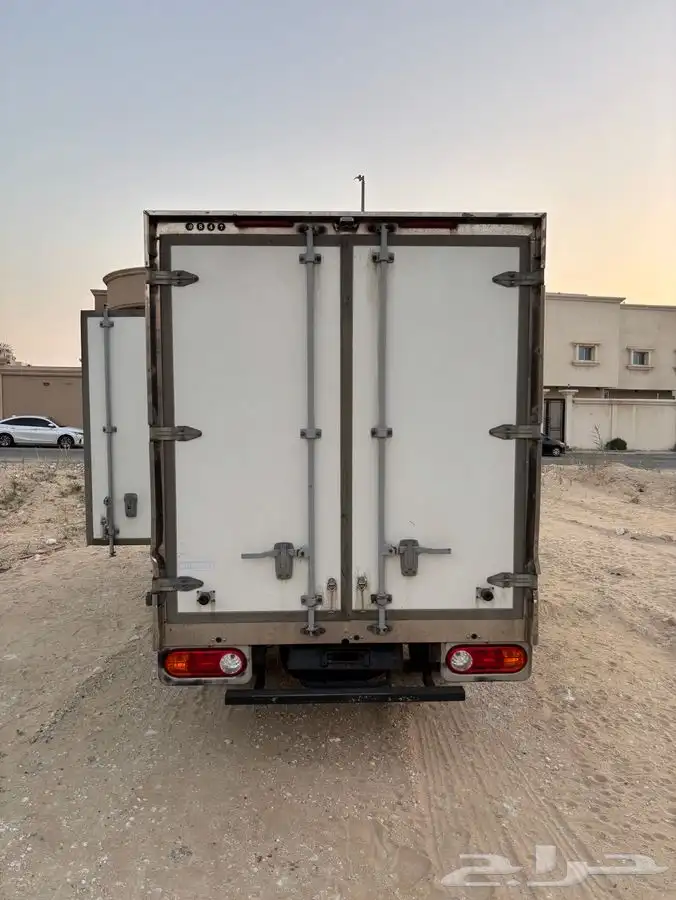 ثلاجه نظيفه للبيع موديل 2020 9