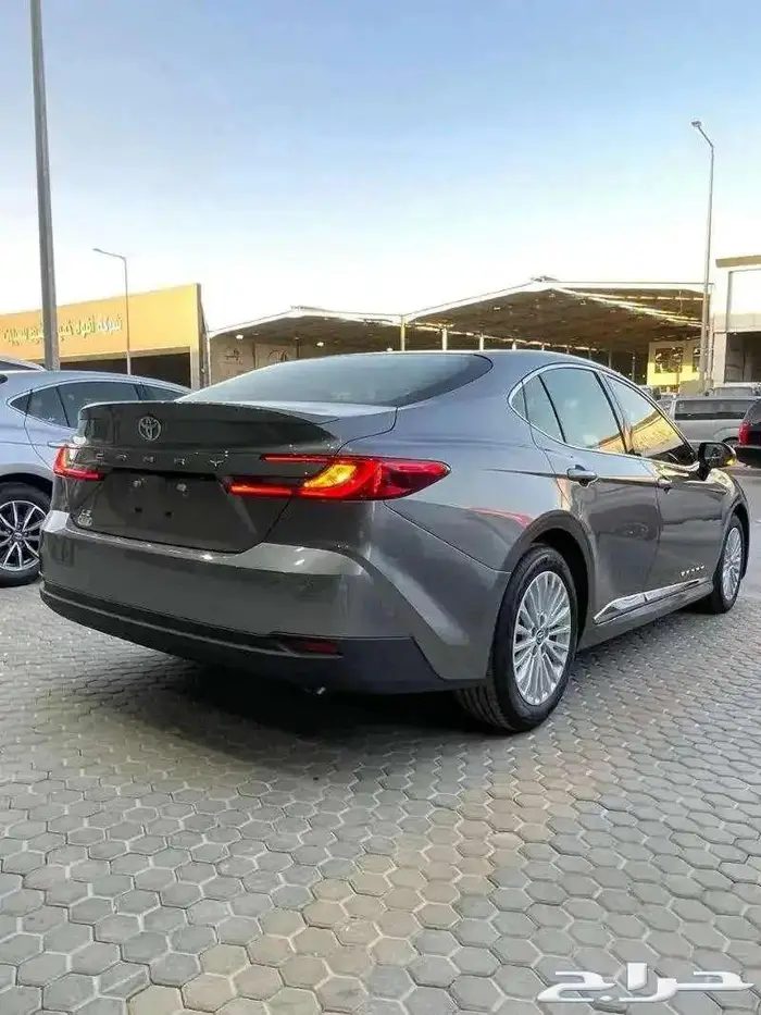تويوتا كامري 2025 بنزينLE 2025-بطاقه جمركيه 8