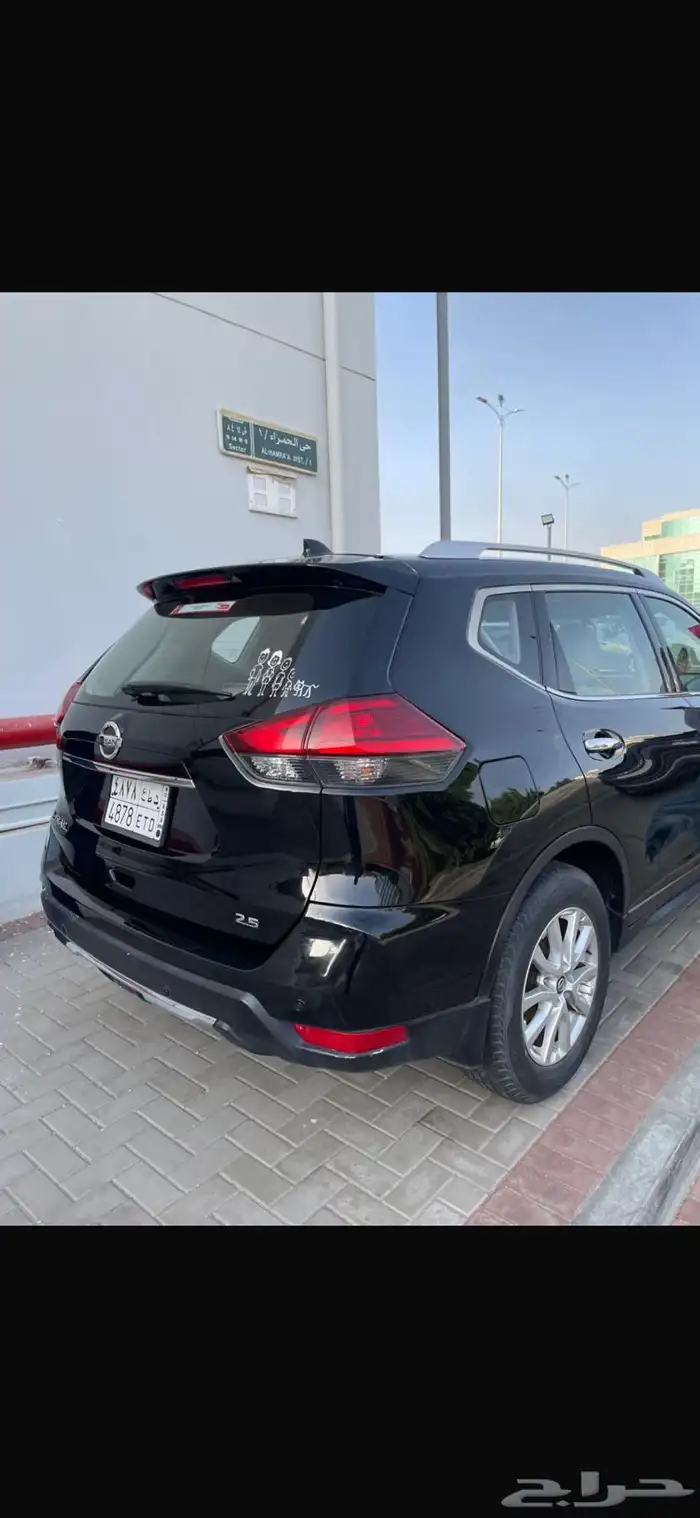 نيسان اكستريل 2019 نص فول لون اسود ممشى 74000 2