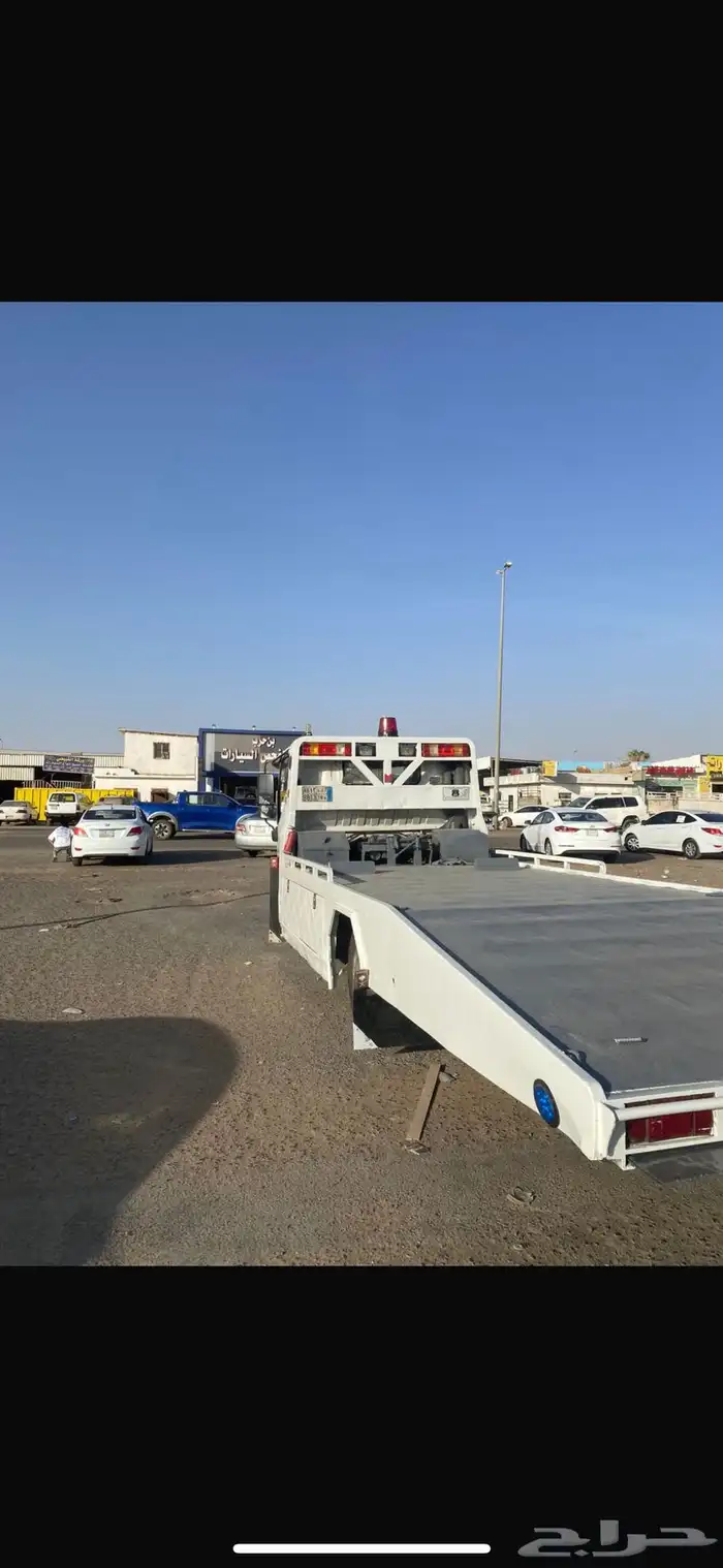 سطحه لنقل السيارات 1
