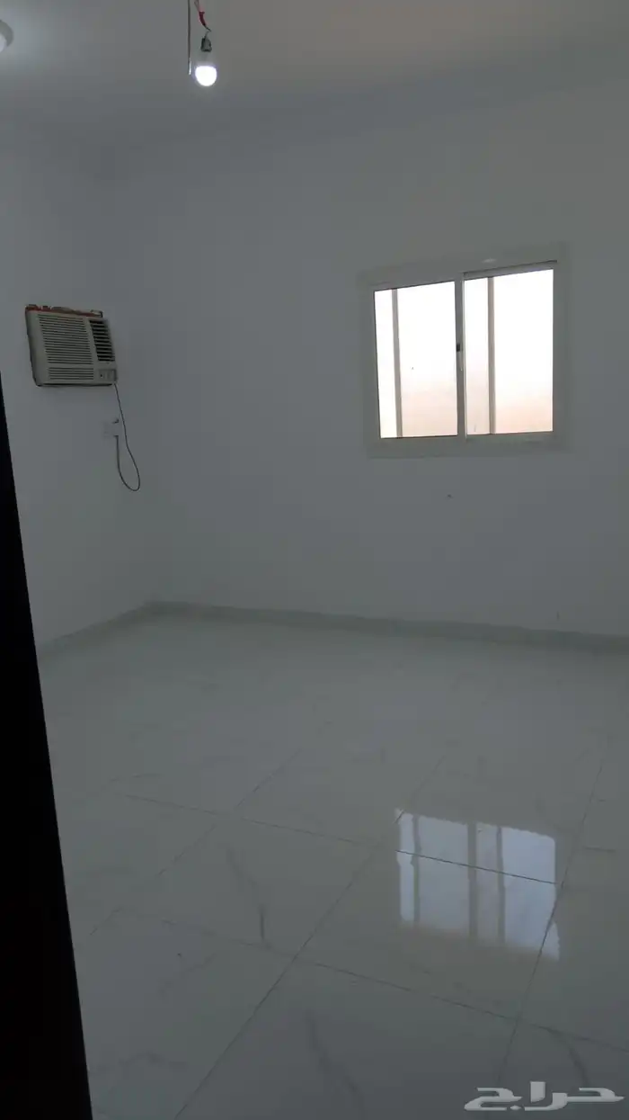 غرف عزاب فاخرة للإيجار 2