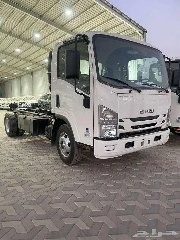 ايسوزو دينه 4 طن 2025 2