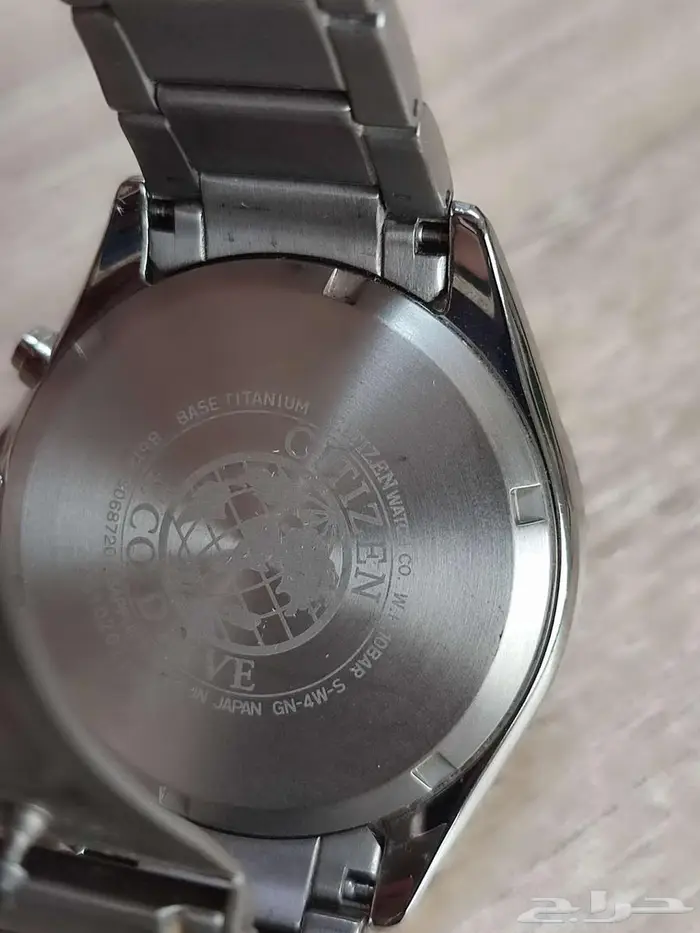 للبيع ساعة CITIZEN أصلية Eco-Drive Titanium 17