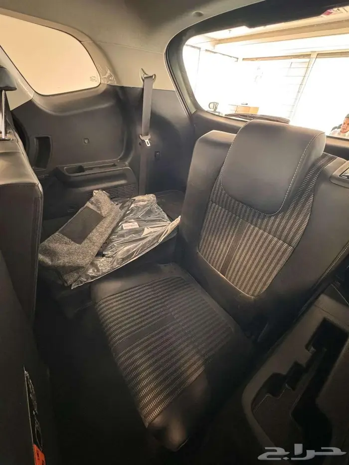 KIA CARENS كيا كارينز أل أكس 1.5 بنزين 8