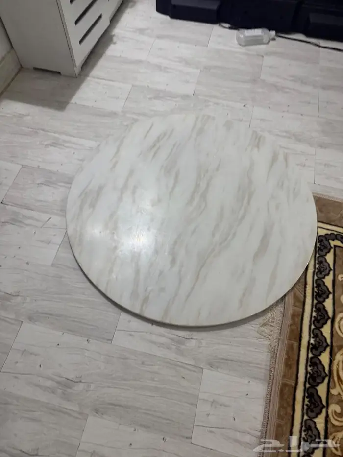 طاولة للبيع 0