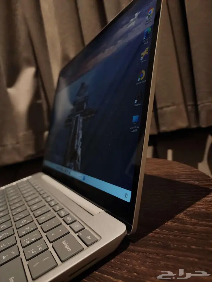 للبيع لابتوب سيرفس برو i5 الجيل العاشر 3