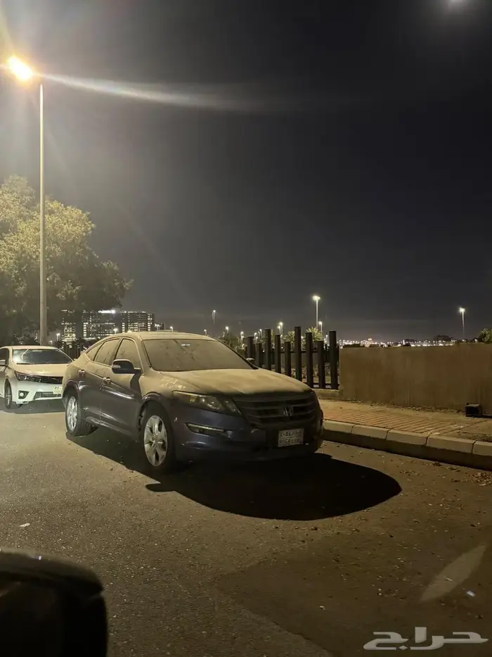 هوندا اكورد كروس تور v6 للبيع للتشاليح فقط 1