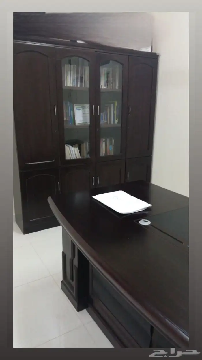 مكتب مع دولاب 1