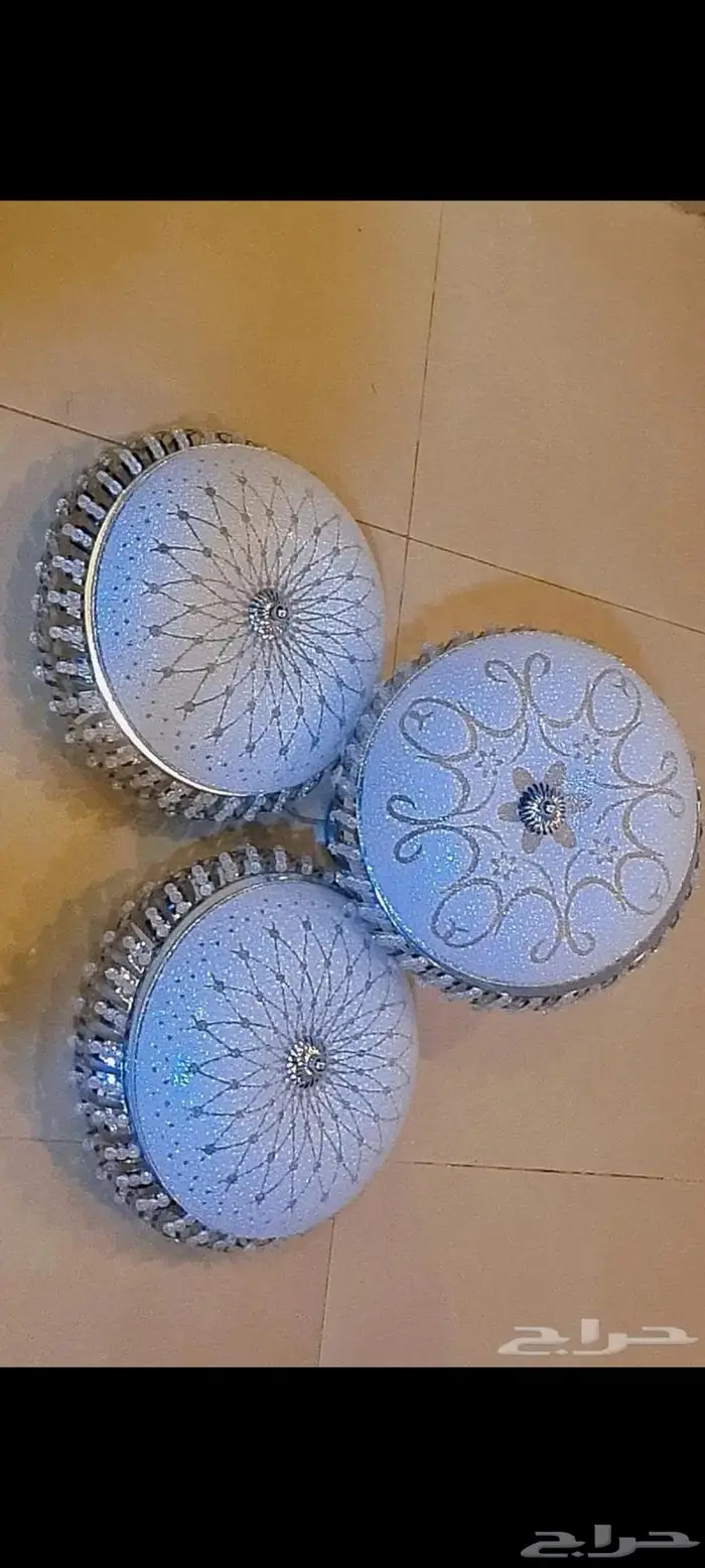 ثريات للبيع استعمال نظيف جدآ 0