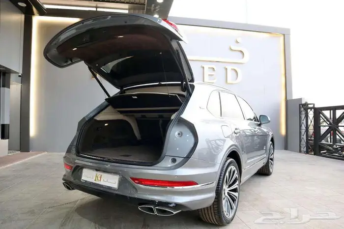 بنتلي بنتيقا V8 فريست اديشن 2021 3