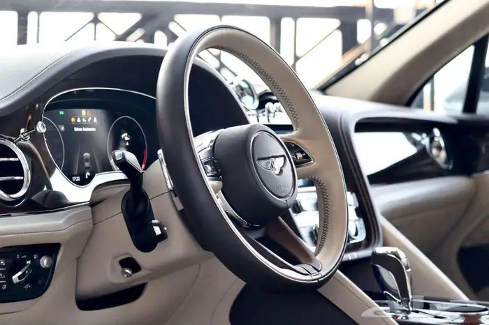 بنتلي بنتيقا V8 فريست اديشن 2021 28