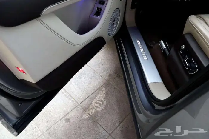 بنتلي بنتيقا V8 فريست اديشن 2021 27
