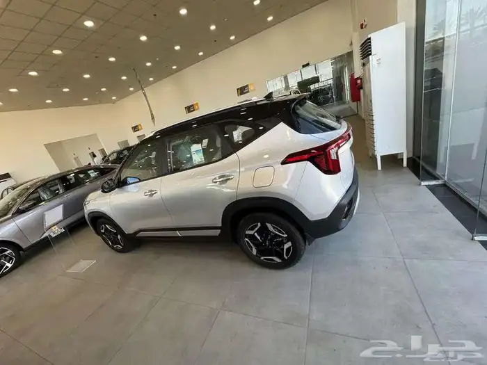 سيلتوس نص فل بانوراما ..2025...اقتنى سيارتك واحصل ع50 عازل 2