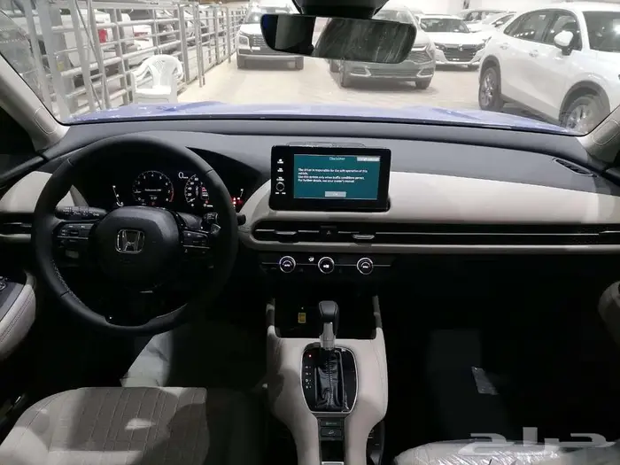 هوندا ZRV LX 2023 (عرض 105000 شامل الضريبه واللوحات ) 5