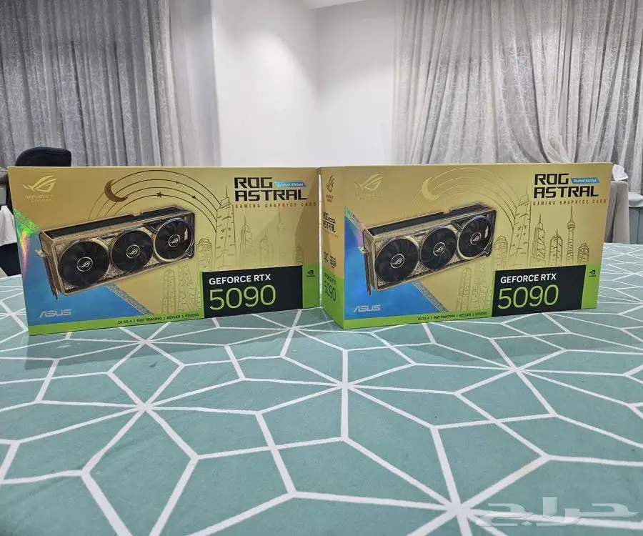 Asus ROG Astral GeForce RTX 5090 Dhahab OC Limited Edition 1