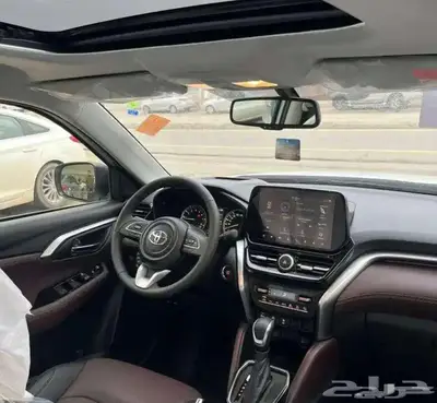 تويوتا اوربان كروزر 2025 3