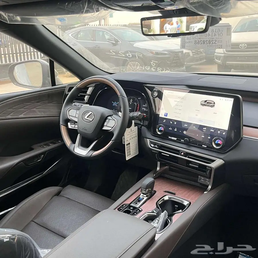 لكزس BB 350 RX جلد 2025 3