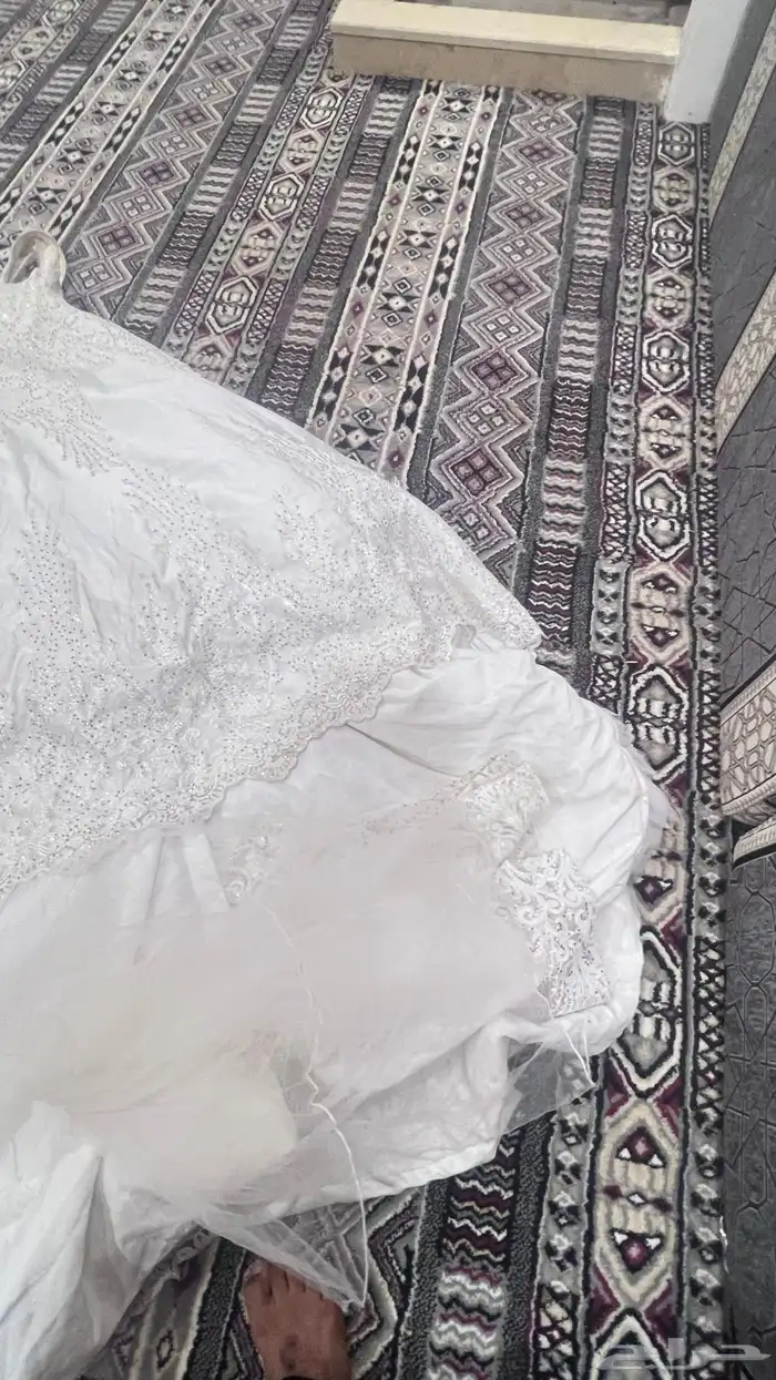 فستان عرس مستخدم مره واحده للبيع على 6