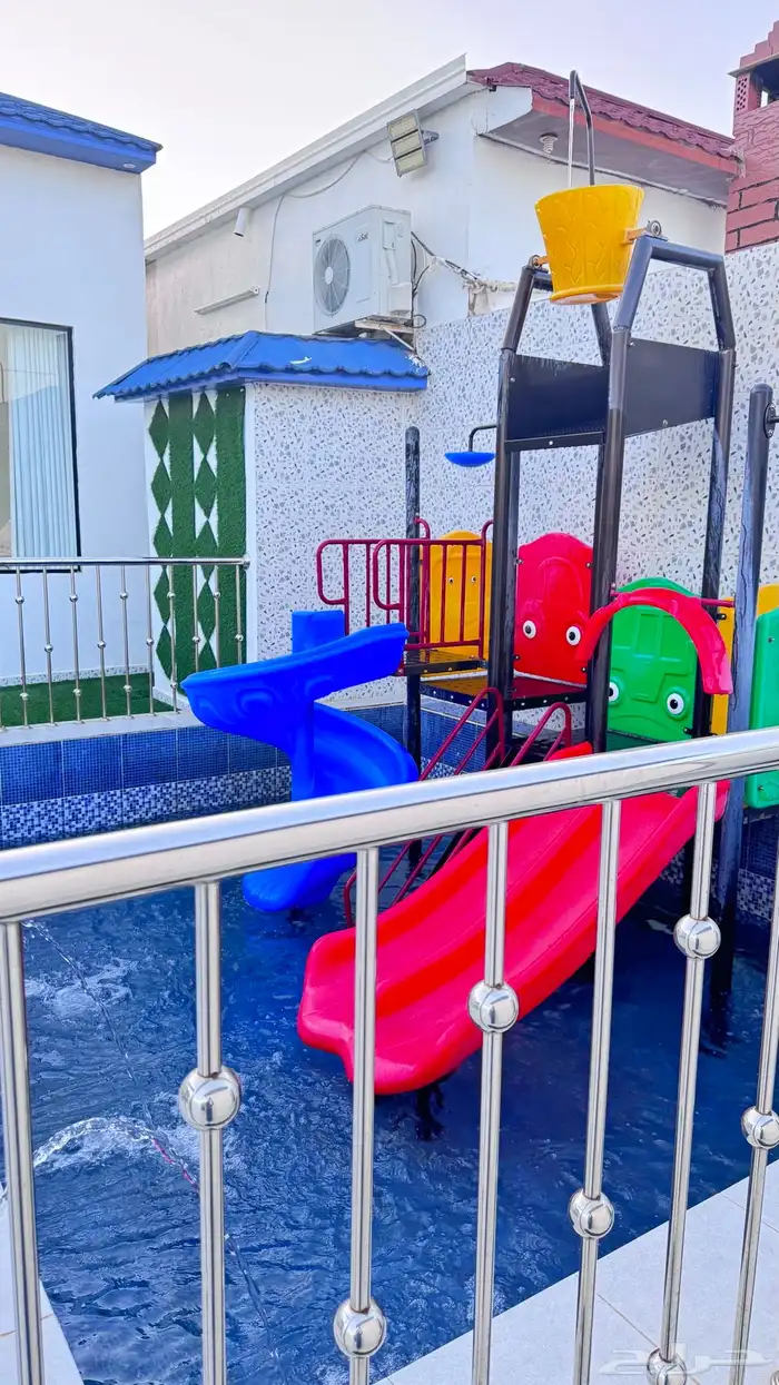 مسبح والعاب للاطفال 0