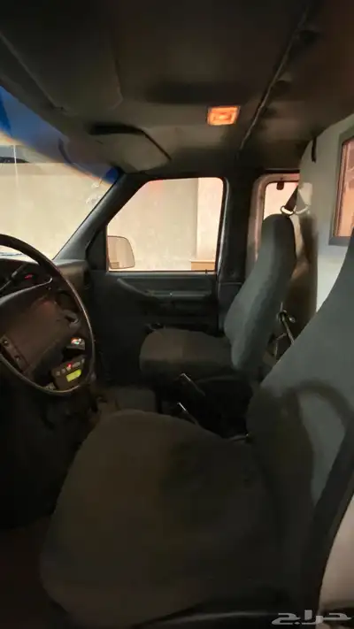 اسعاف فورد فان e350 13