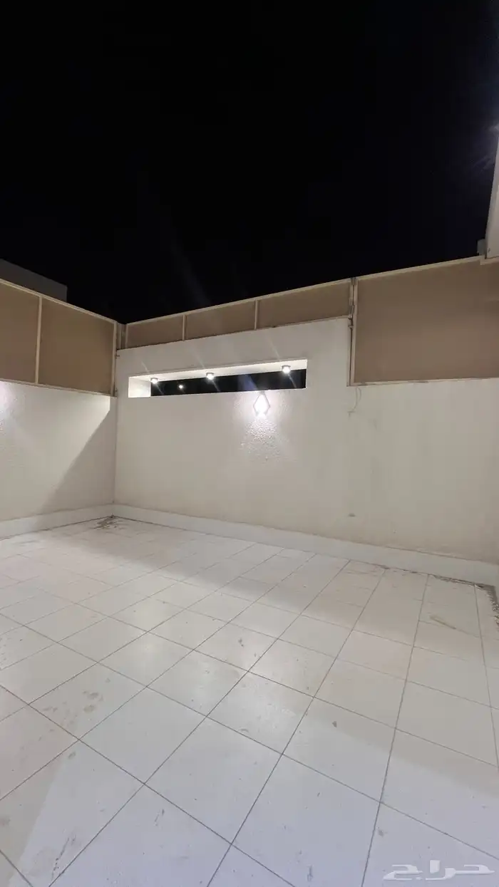 للبيع روف علوي مع ملحق مقابل مطار ابها بسعر مناسب جدا 11