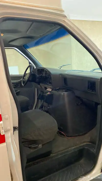 اسعاف فورد فان e350 16