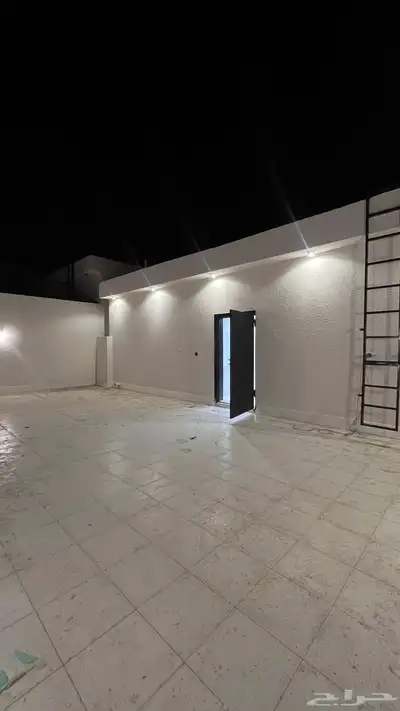 للبيع روف علوي مع ملحق مقابل مطار ابها بسعر مناسب جدا 15
