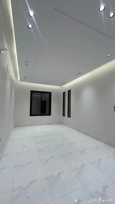 للبيع روف علوي مع ملحق مقابل مطار ابها بسعر مناسب جدا 7