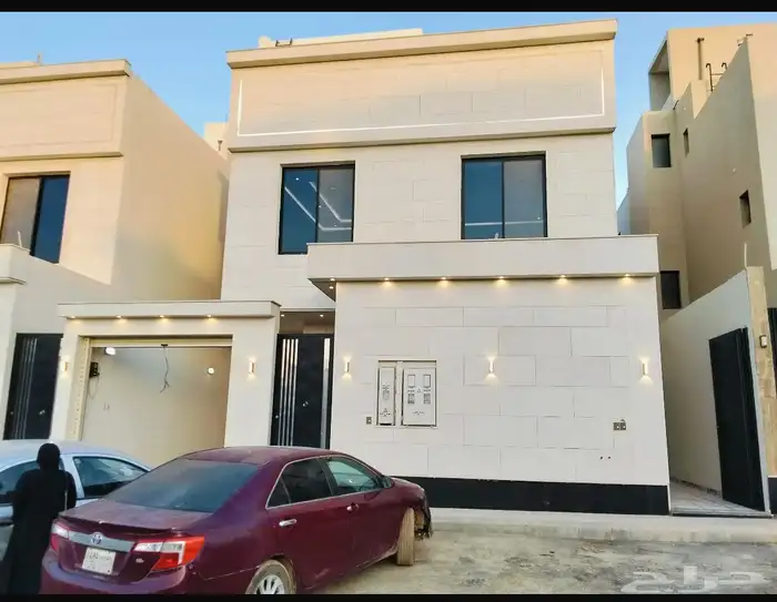 أدوار وشقة للبيع حي الجنادرية 0