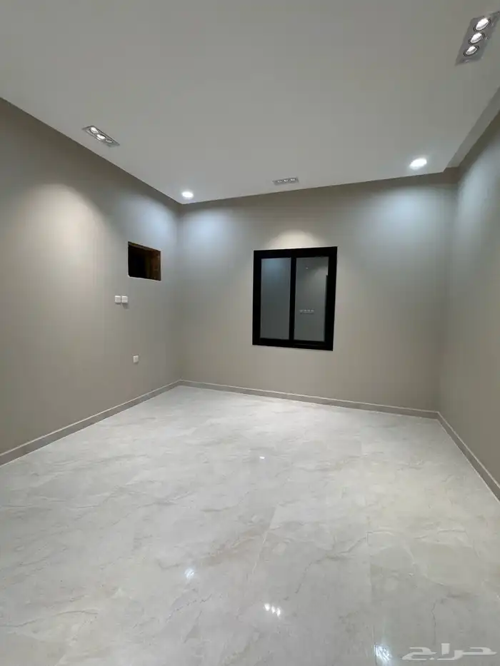 شقق للبيع بحي السويس مقابل مسجد 2
