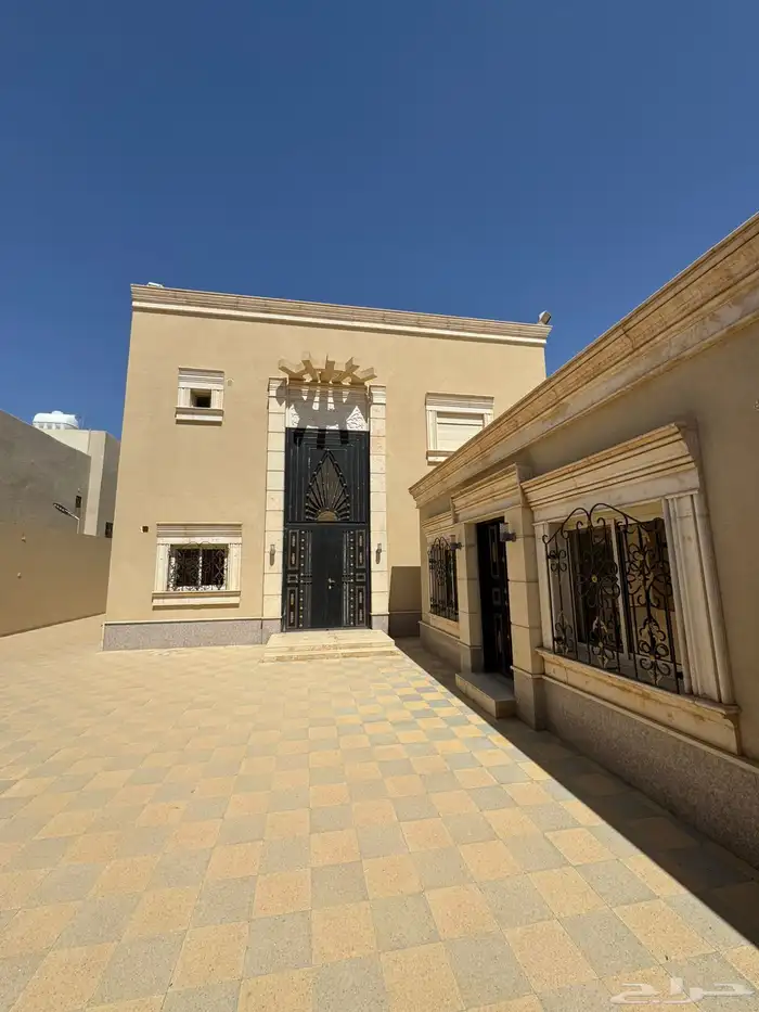 فيلا للبيع عيون الجواء 8