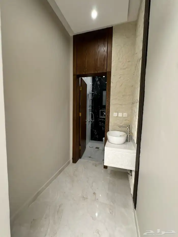 شقق للبيع بحي السويس مقابل مسجد 6