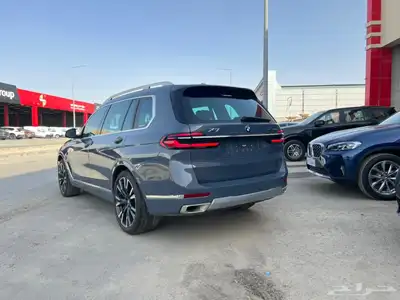 الذكاء على عجلات   BMW X7 2023 _ سعودي ناغي 11