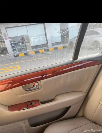 للبيع تشليح قطع فقط لكزس LS 430 11