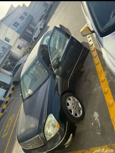 للبيع تشليح قطع فقط لكزس LS 430 2