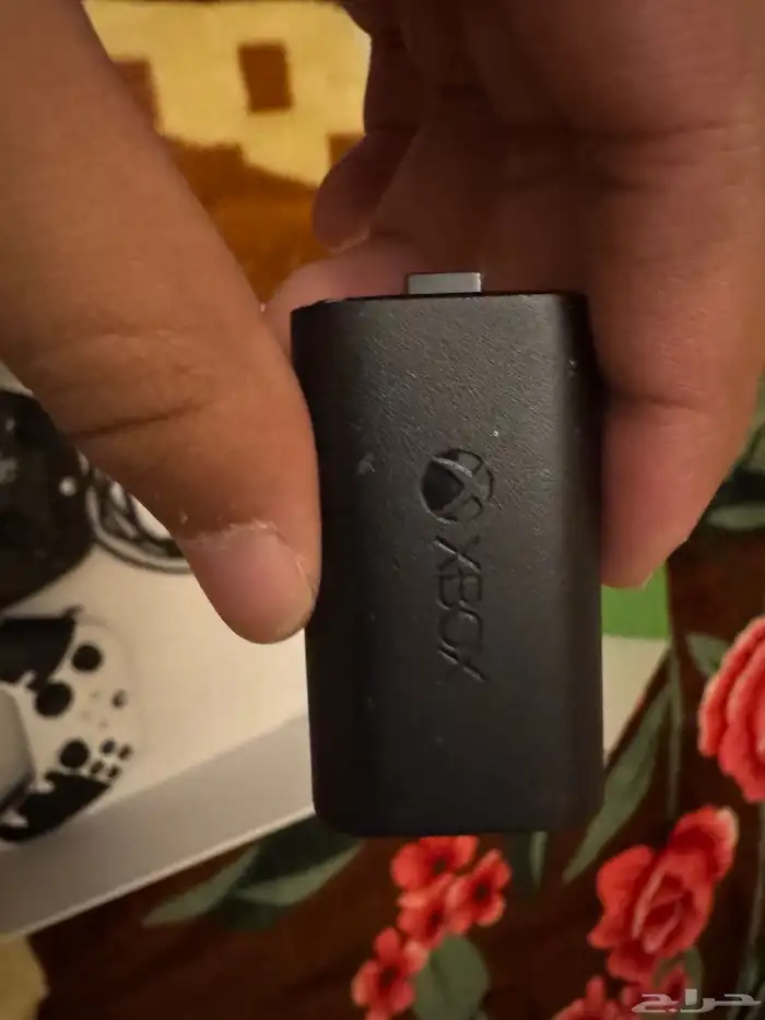 اكسبوكس سيريس اس مع يدين و سماعه و هاردسك ssd تيرا 9
