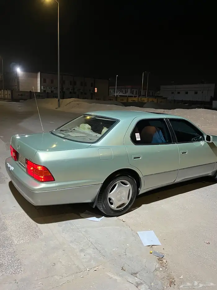 للبيع لكزس 400 LS 4