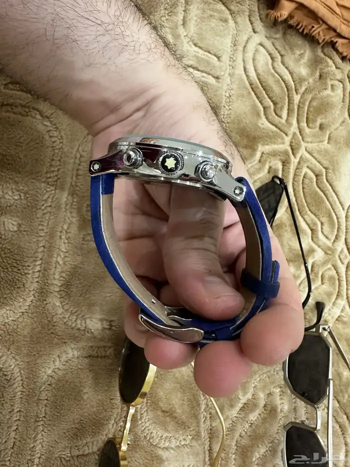 ساعة ونظارات 2