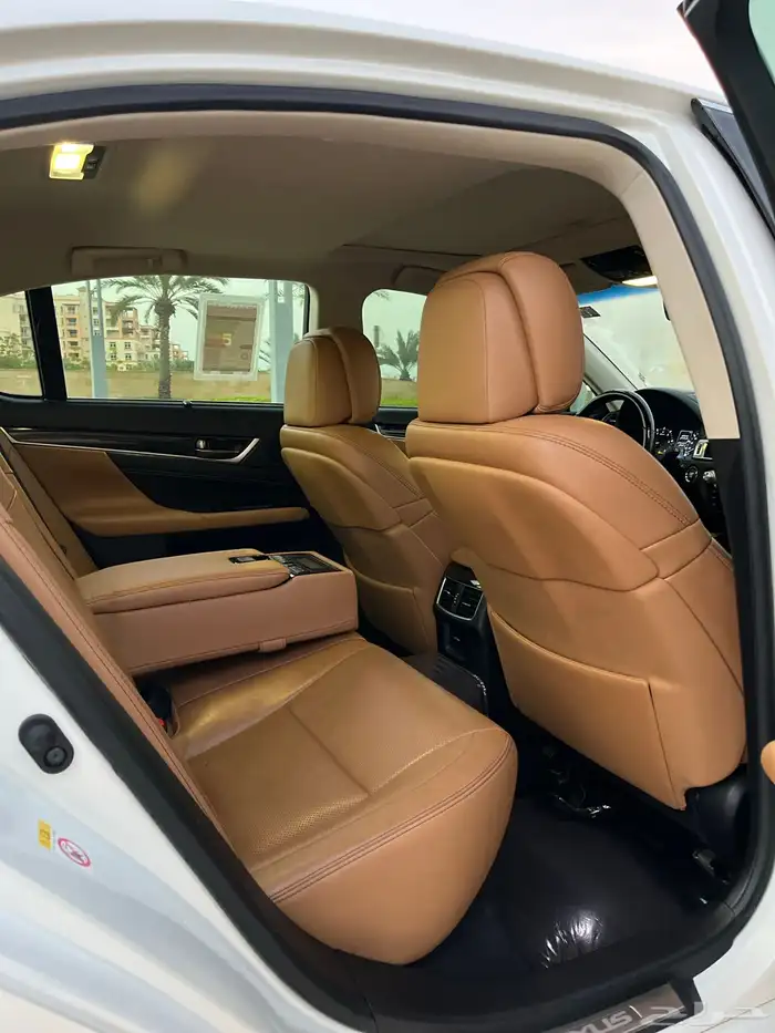 لكزس GS350. 2018 39