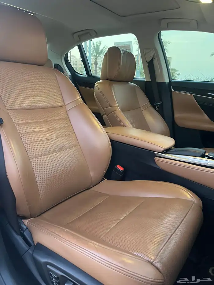 لكزس GS350. 2018 44