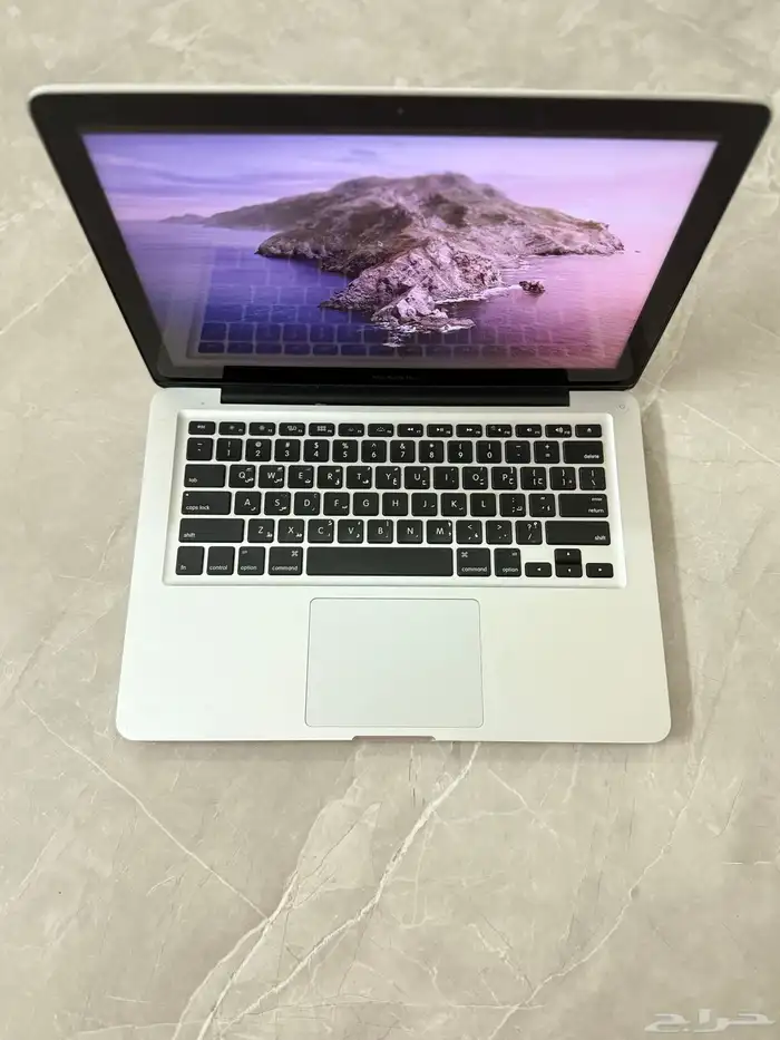 جهاز لابتوب ماك بوك حديث الإصدار 0