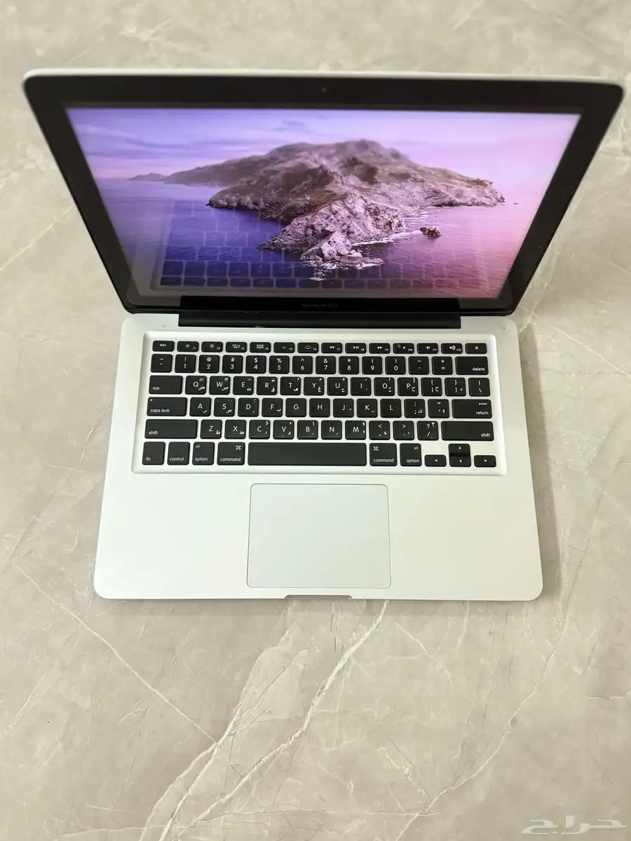 جهاز لابتوب ماك بوك حديث الإصدار 0