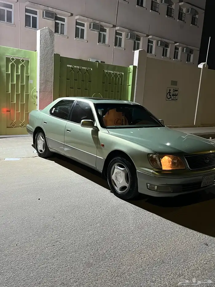 للبيع لكزس 400 LS 0